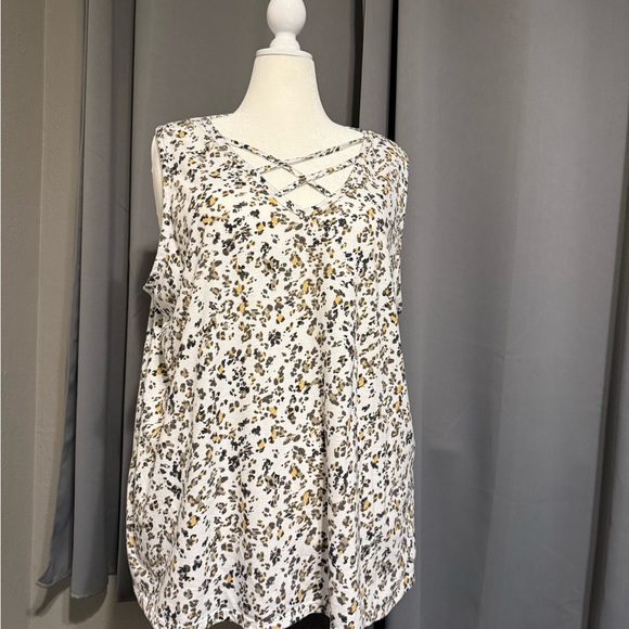 Lane Bryant Sleeveless Crisscross Leopard
Print Tank Top 26/28 - Picture 2 of 4